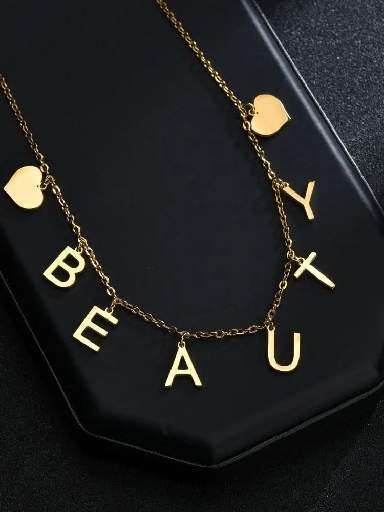 Collar Personalizado Nombres Familiares - Corazón y Mariposa | Esencia Única