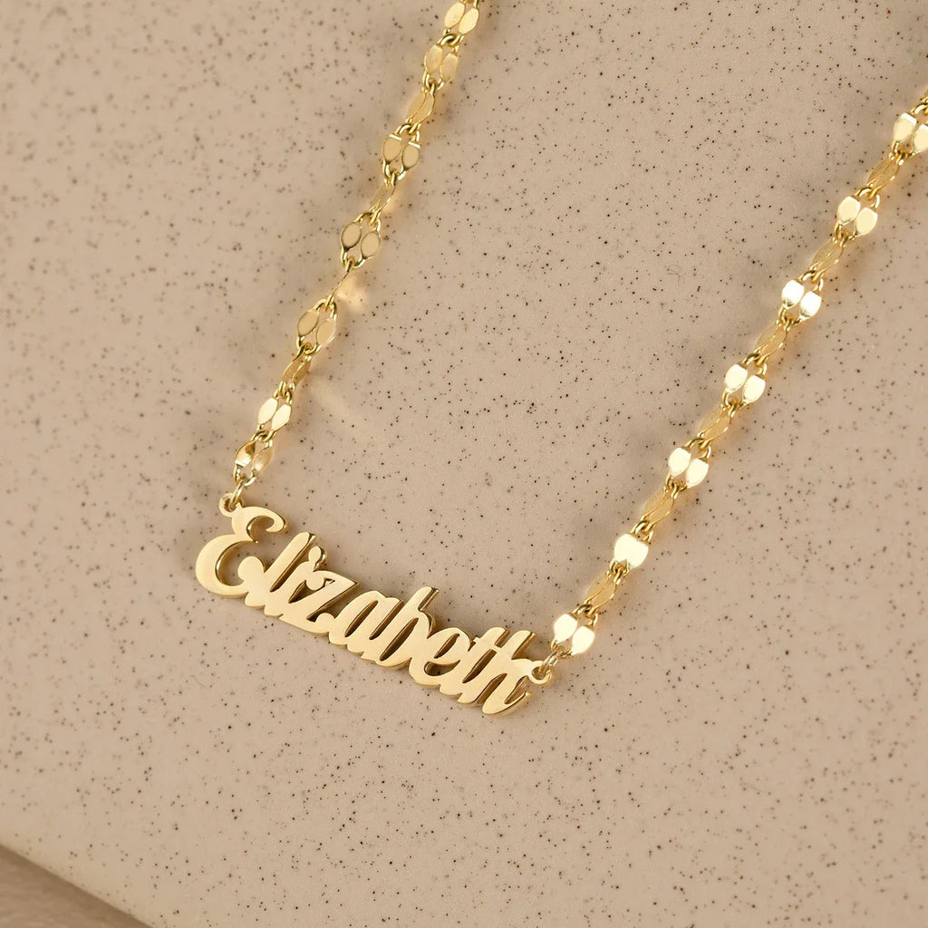 Collar Personalizado con Nombre y Cadena de Labios - Oro